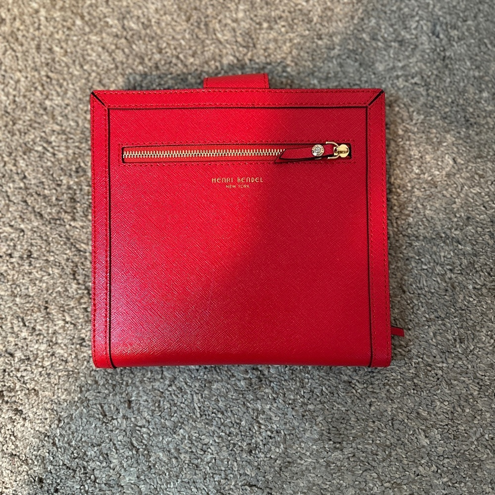 Henri Bendel jewelry holder